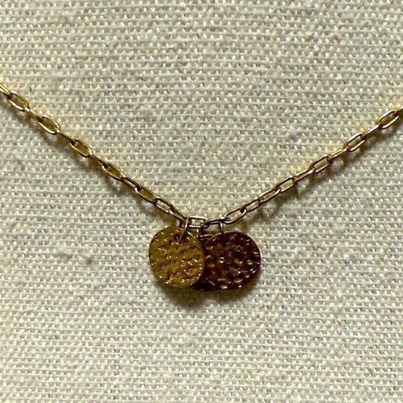 Charles & Ron Signed Gold Plated 2 Tiered Necklace with Hammered Circles & Clasp - Picture 3 of 6